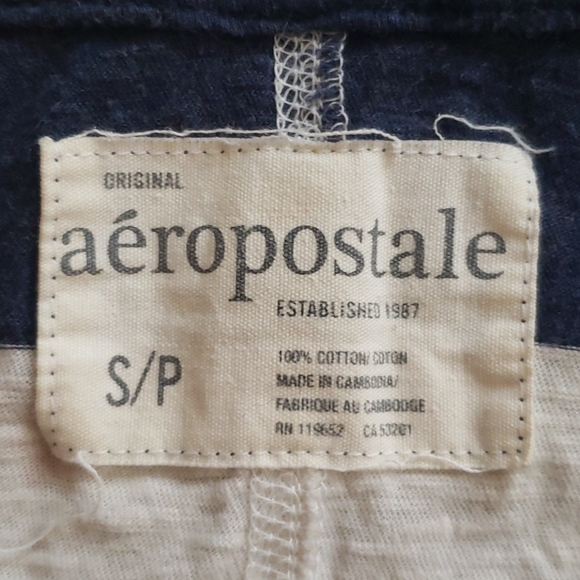 Aero Striped Lightweight Hoodie - Picture 5 of 5